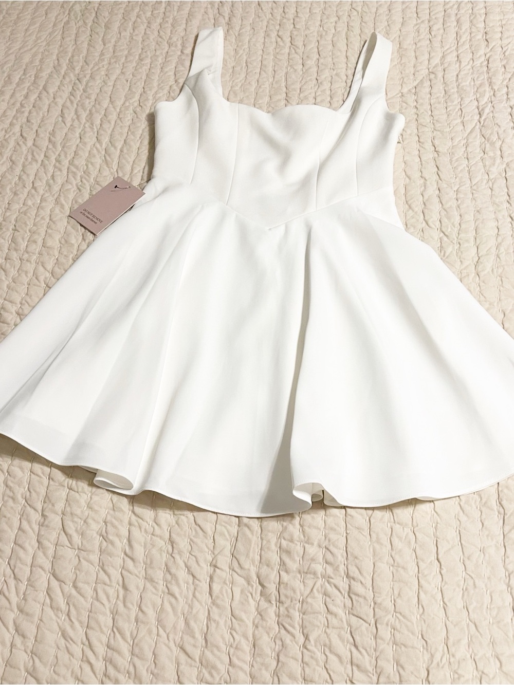 Odd Muse The Ultimate Muse White Mini Dress NWT M Bridal Bachelorette Classic - Picture 3 of 9